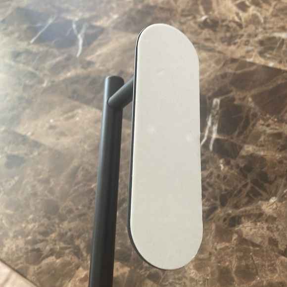 Paper Towel Holder - Picture 4 of 5